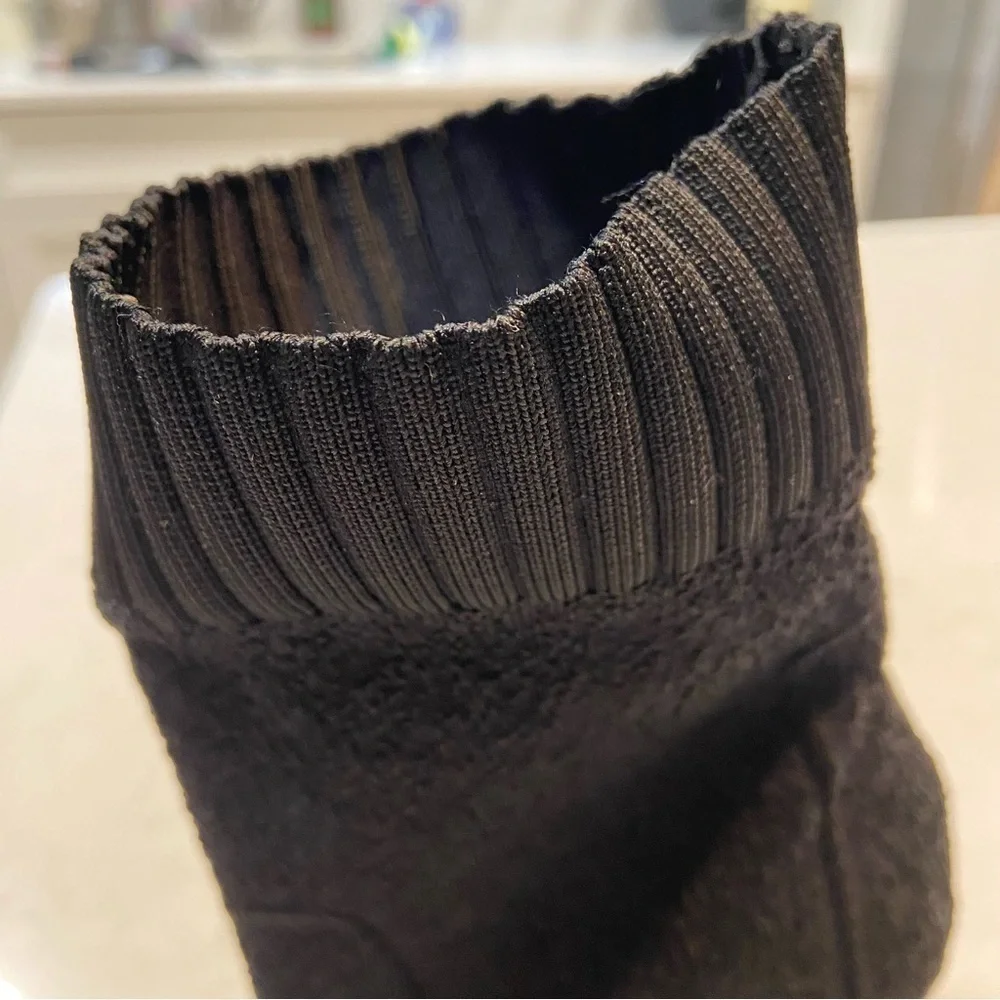 CHARLES by Charles David knit bootie size 7 1/2